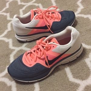 Nike Pegasus 30 Tennis Shoes